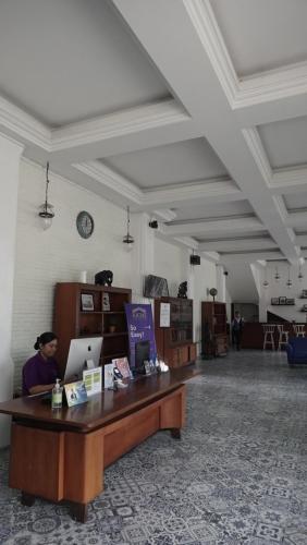 riche heritage hotel