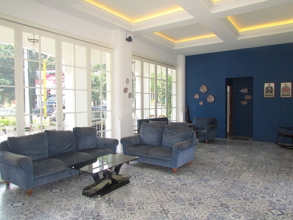 riche heritage hotel