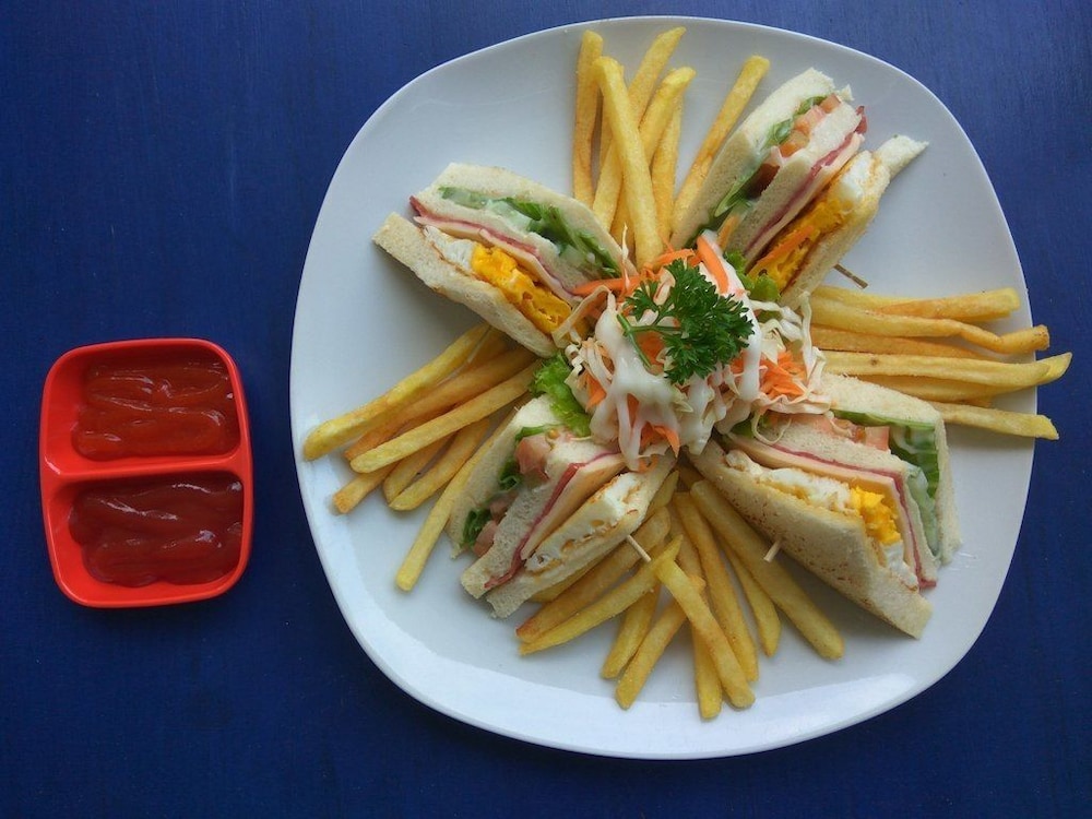 riche heritage hotel