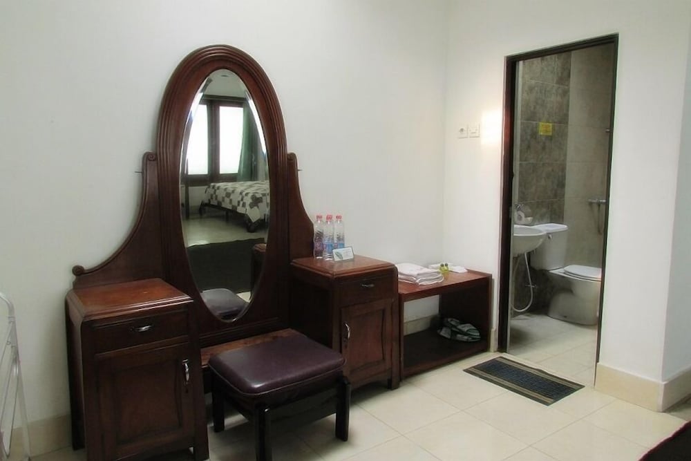 riche heritage hotel