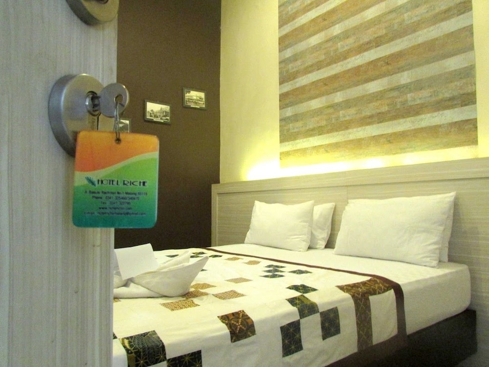 riche heritage hotel