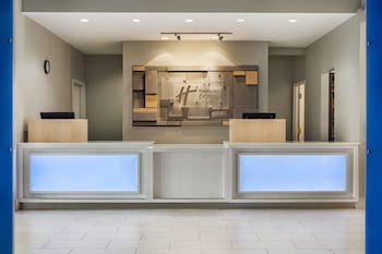 Holiday Inn Express & Suites Philadelphia - Mt. Laurel,Mount Holly>>Burlington,3 star