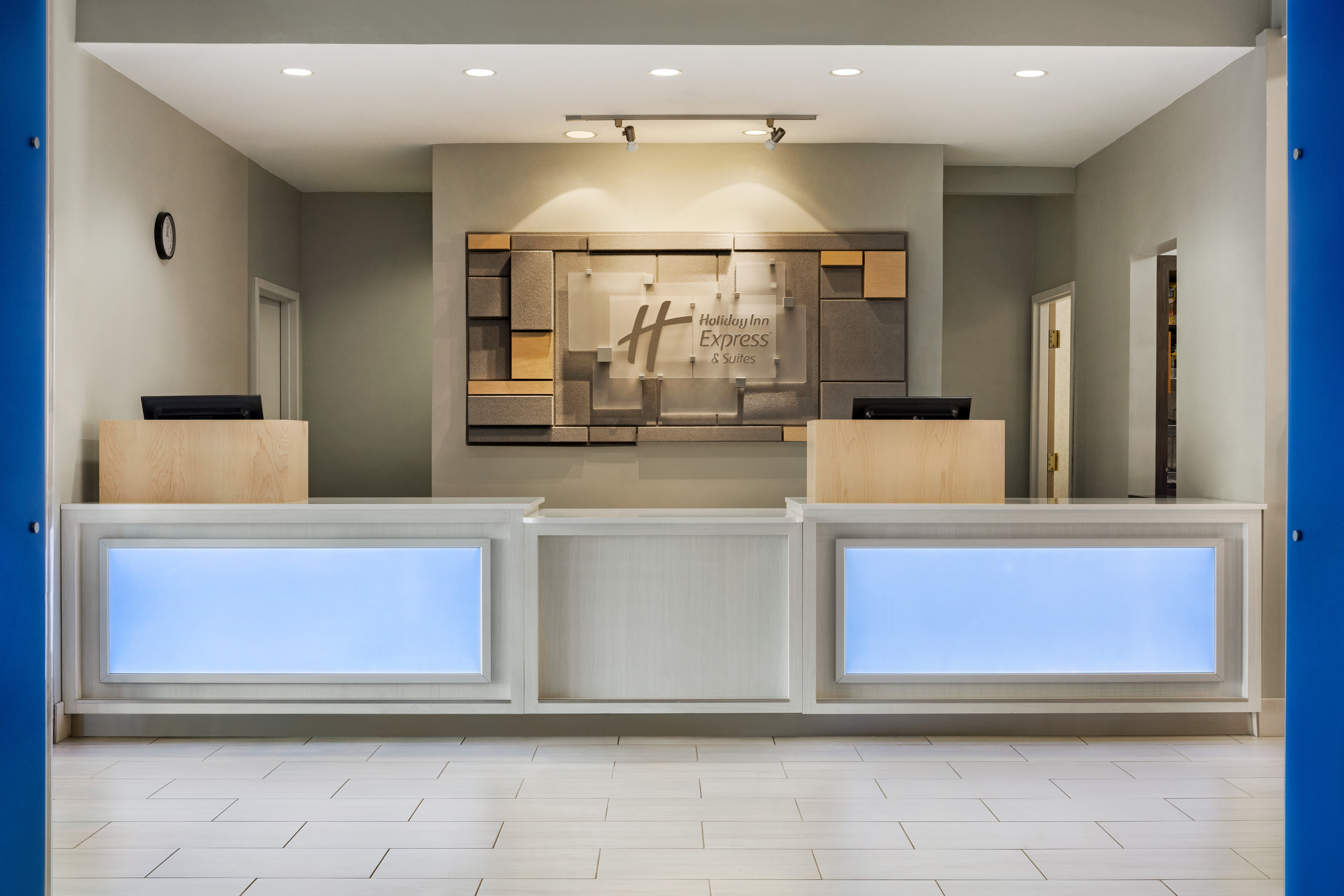 holiday inn express and suites philadelphia mt laurel