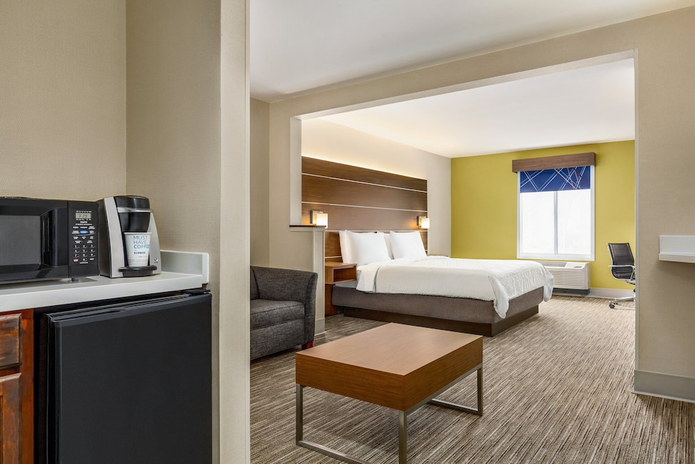 holiday inn express and suites philadelphia mt laurel