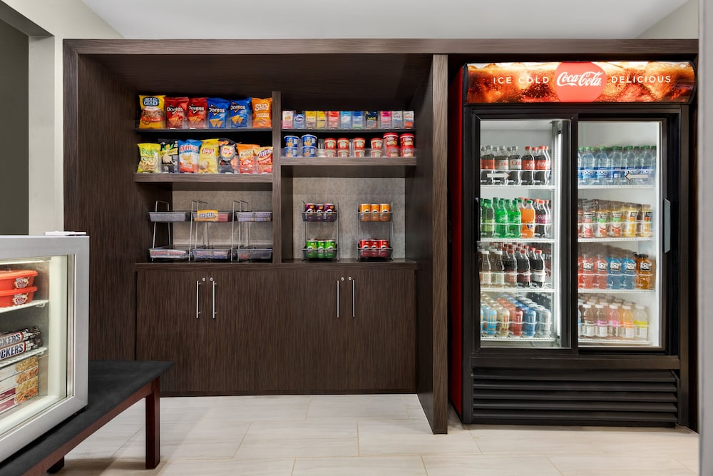 holiday inn express and suites philadelphia mt laurel