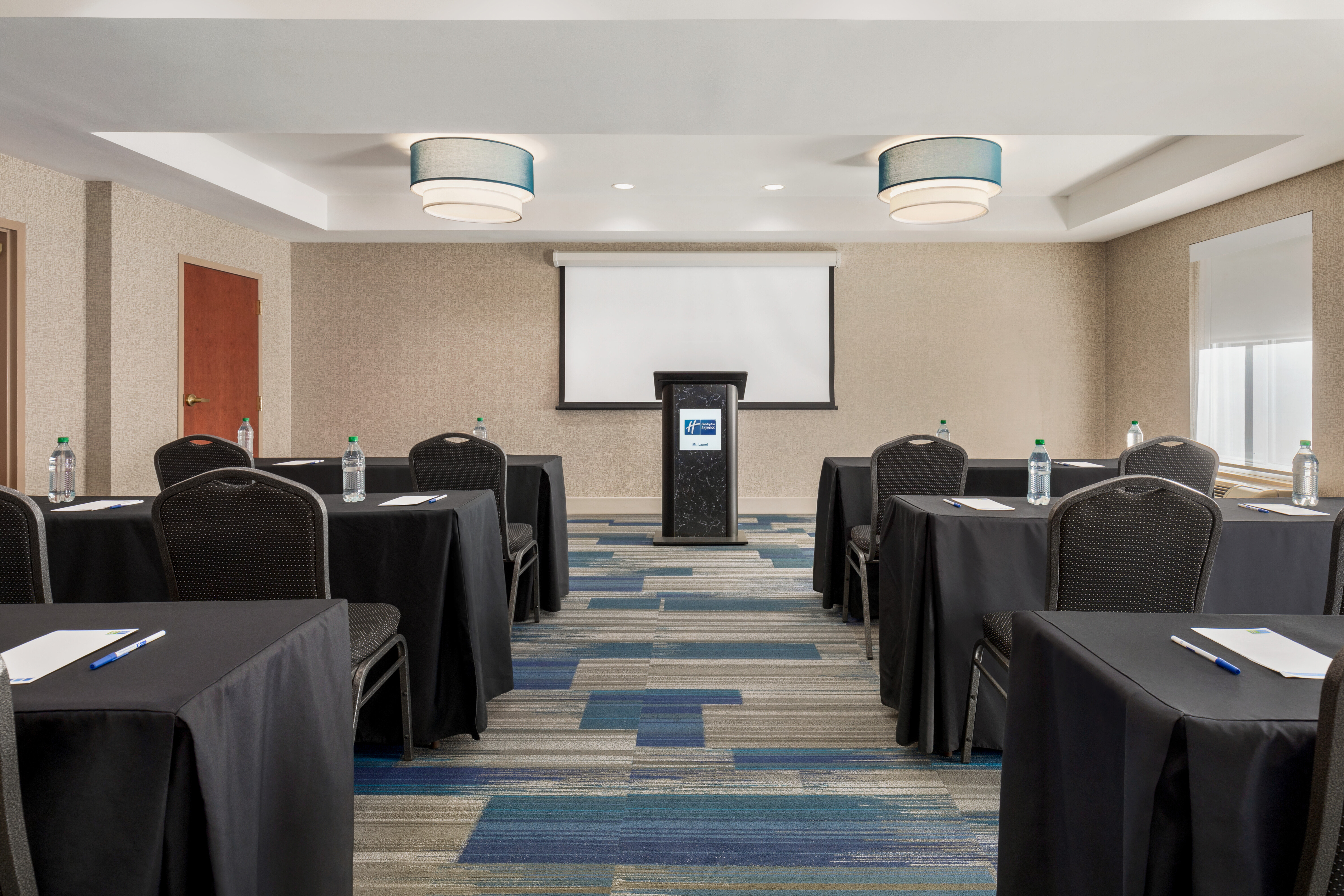 holiday inn express and suites philadelphia mt laurel