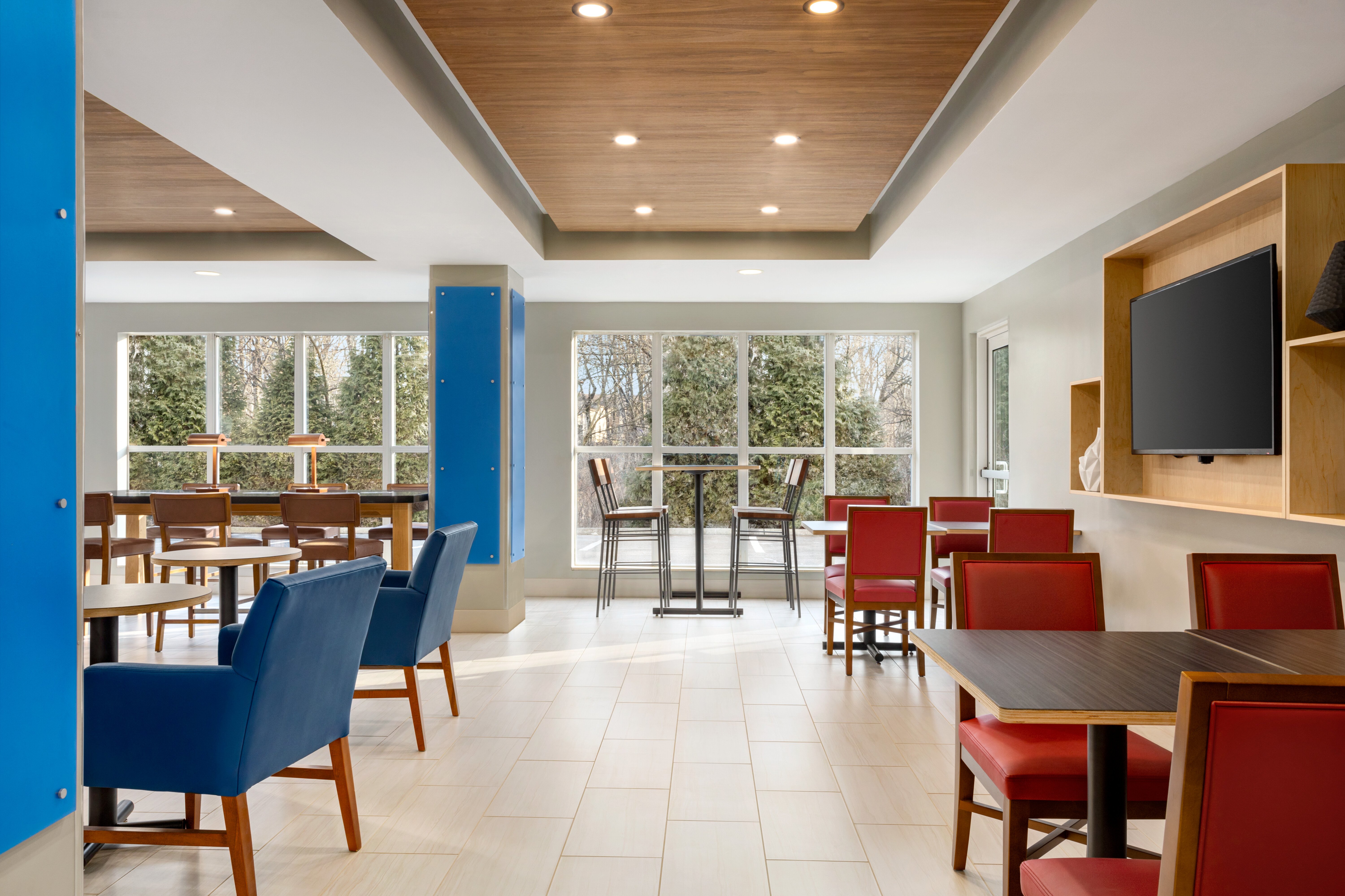 holiday inn express and suites philadelphia mt laurel