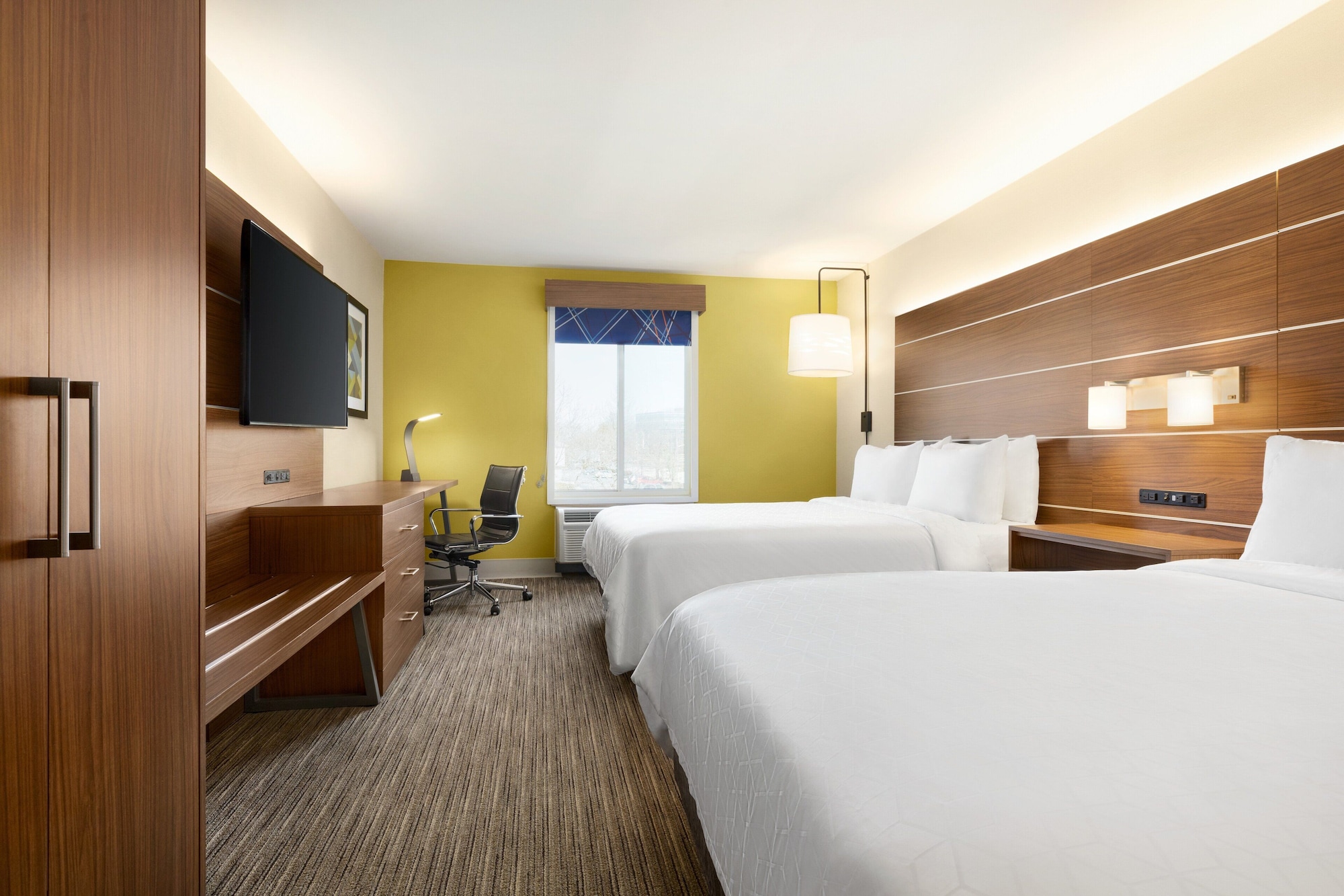 holiday inn express and suites philadelphia mt laurel