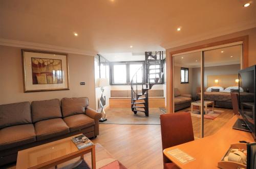 the mansefield hotel