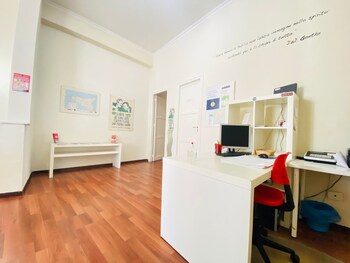 Castelnuovo Rooms,Piazzetta Farncesco Bagnasco 11,1 star