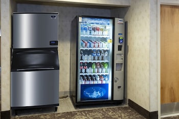 red roof inn clifton park