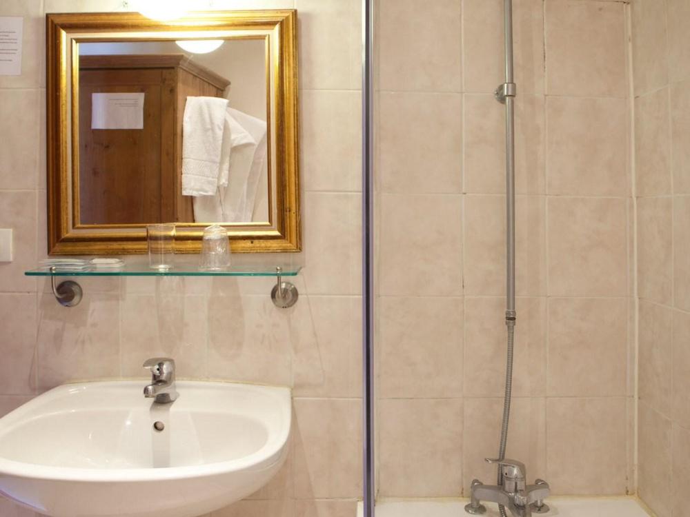 hotel esmeralda