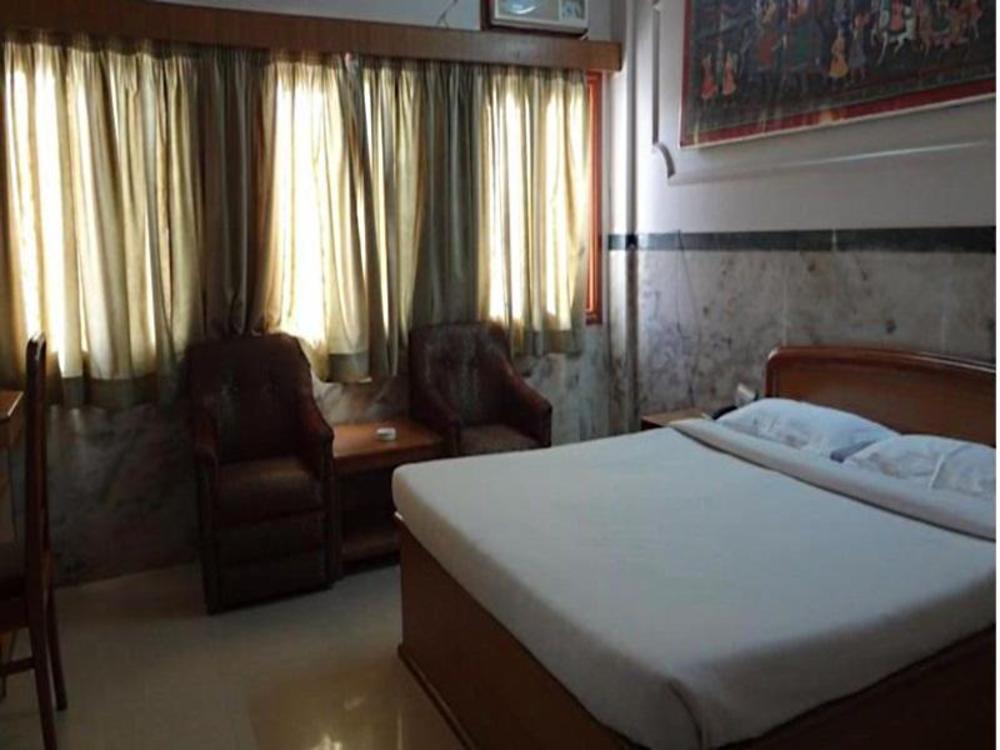 hotel menaal residency