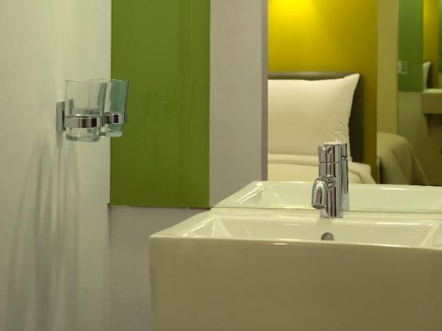 amaris hotel sunset road