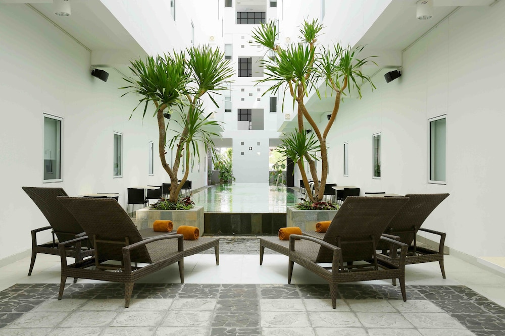 amaris hotel sunset road