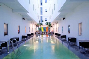 amaris hotel sunset road