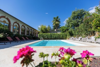 hotel les bellugues