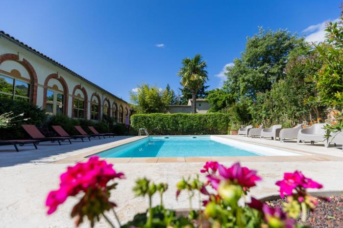 hotel les bellugues