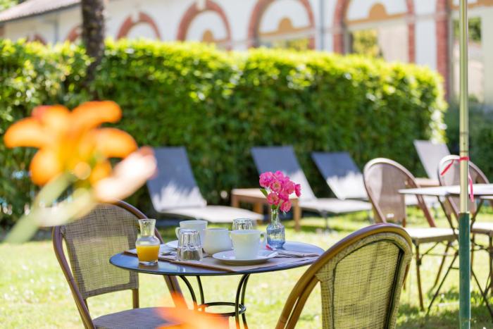 hotel les bellugues