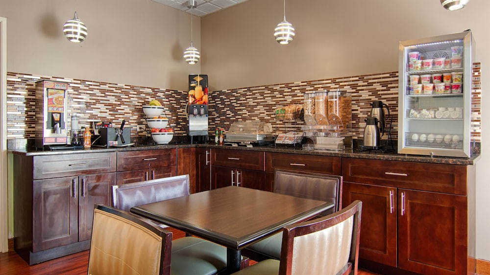 Best Western Plus O'hare International South Hotel,In The City Center,3 star