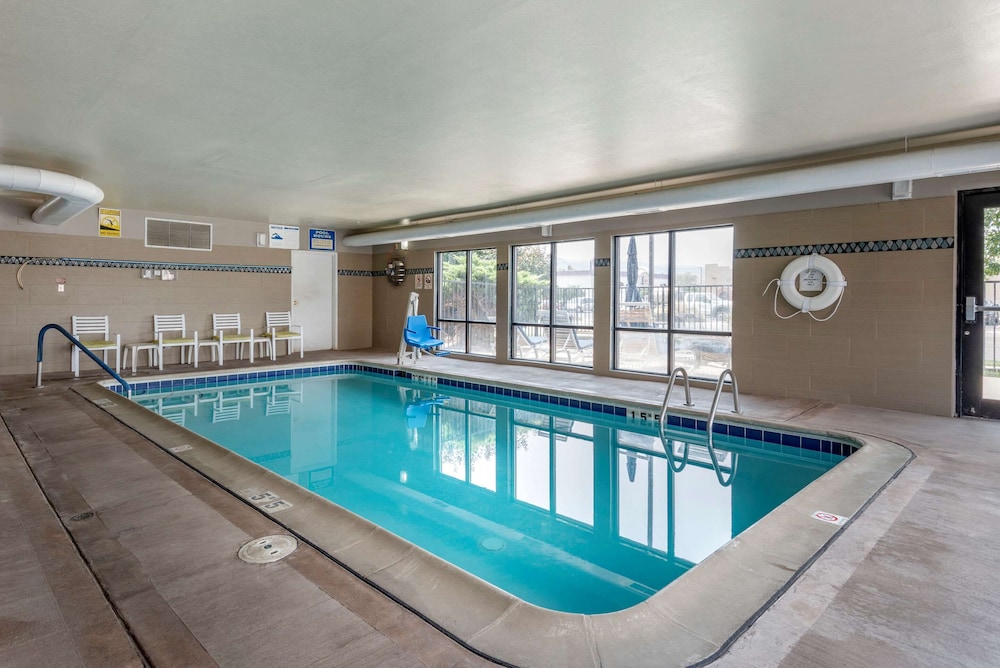 comfort inn and suites