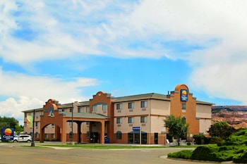 comfort inn and suites