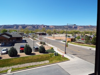 comfort inn and suites