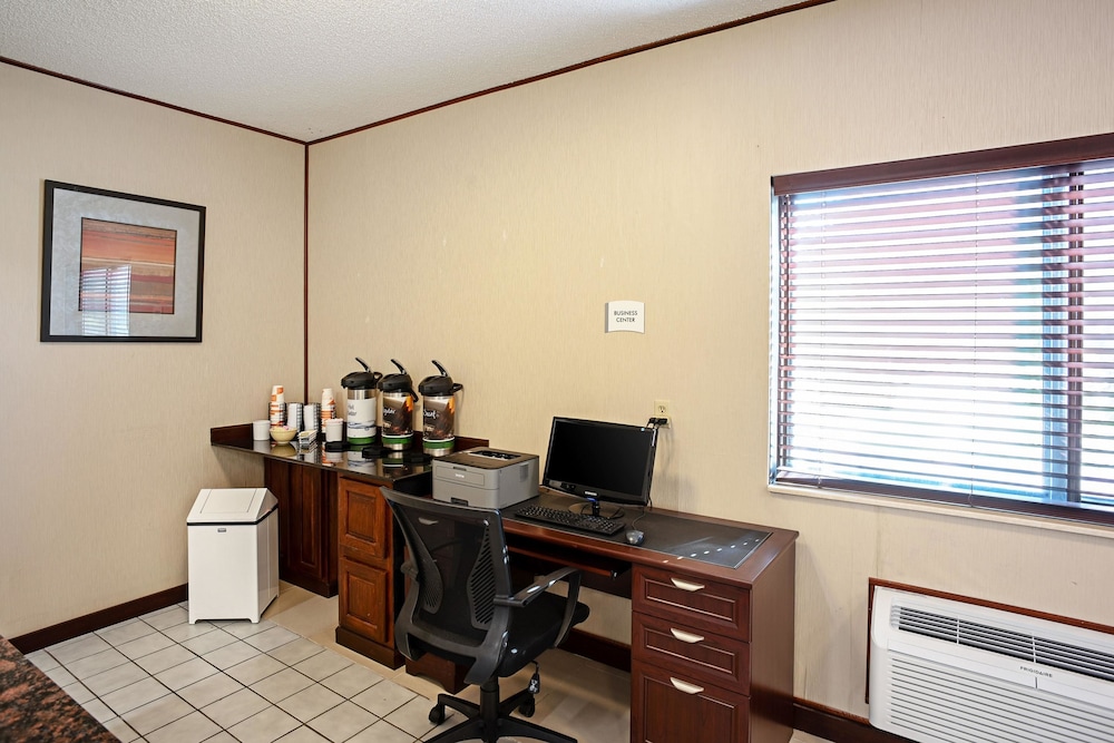 quality inn galesburg near us highway 34 and i 74