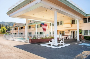 Quality Inn,Medford>>Grants Pass,2.5 star