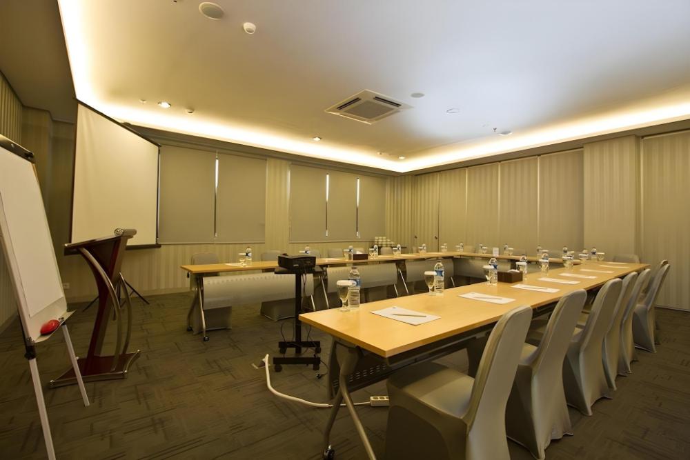 hotel 88 grogol by wh