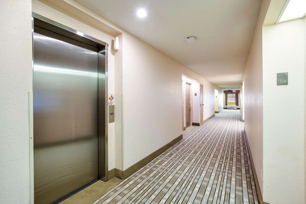quality inn i 70 near kansas speedway