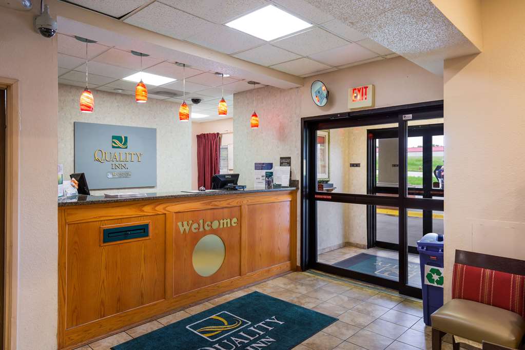 quality inn i 70 near kansas speedway