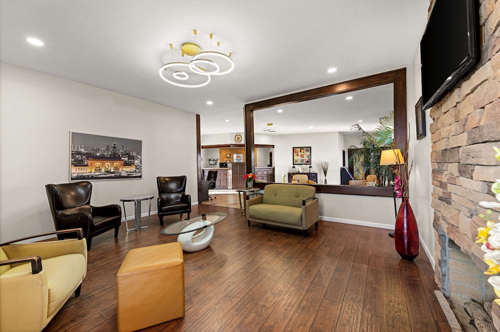 suburban studios kansas city airport north