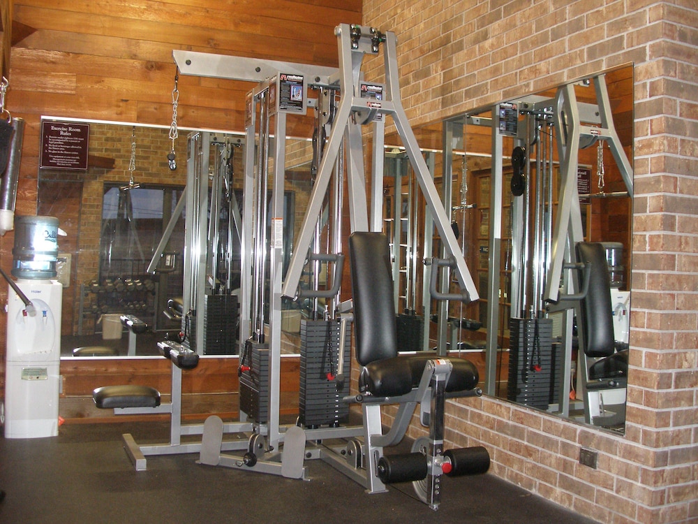 suburban studios kansas city airport north