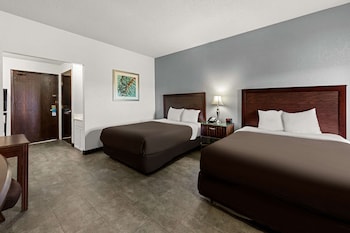 suburban studios kansas city airport north