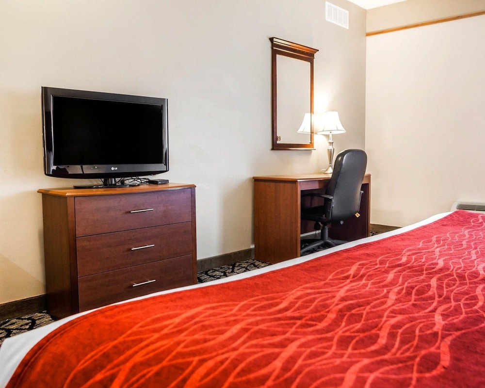 suburban studios kansas city airport north