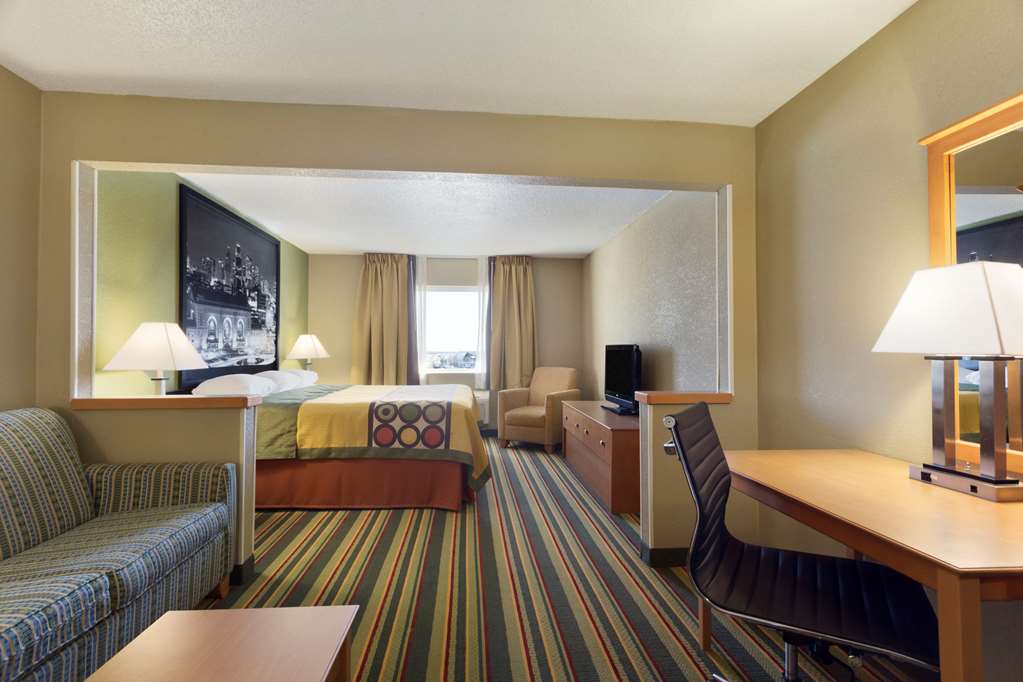 super 8 by wyndham lees summit