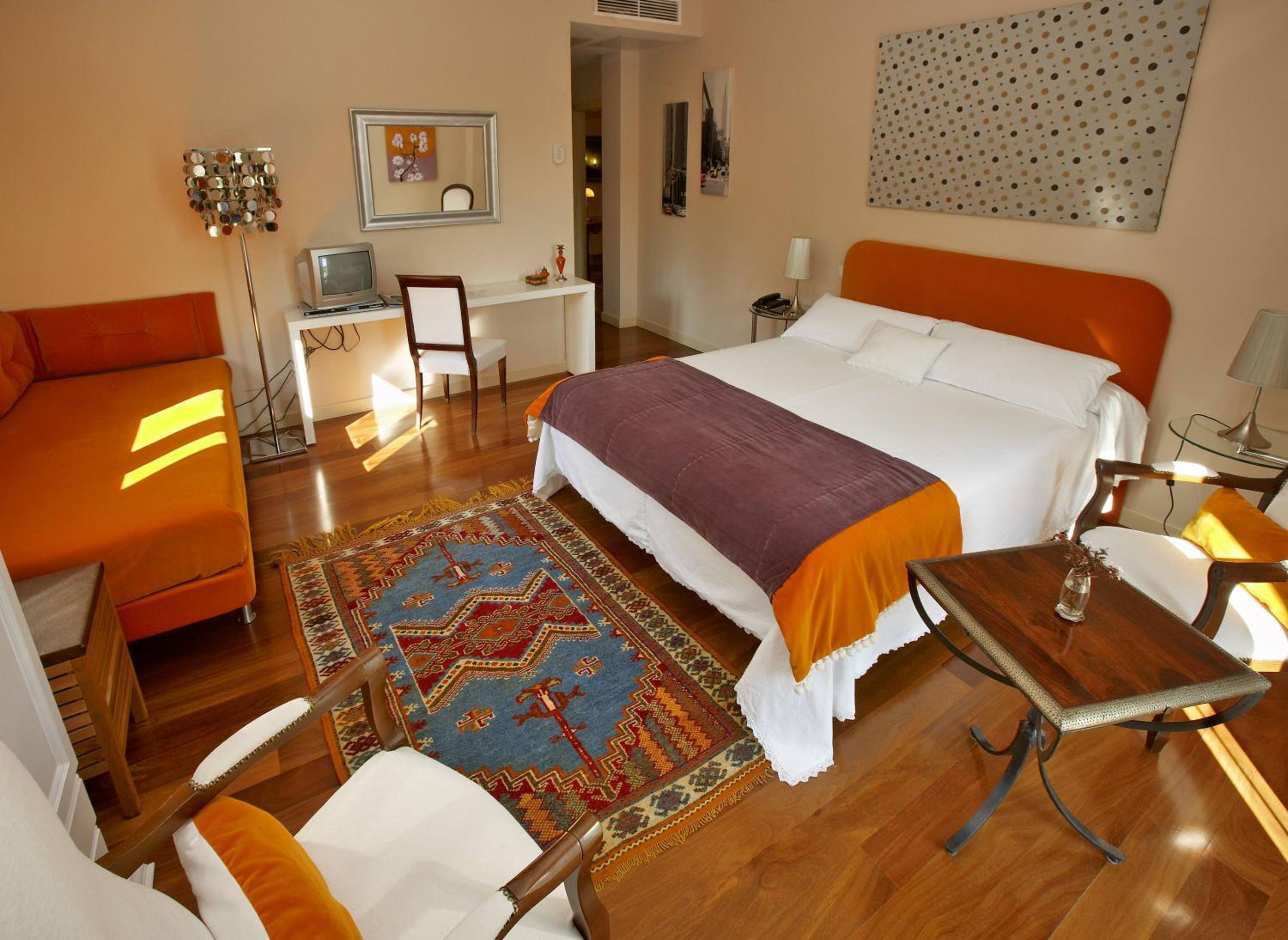 hotel santa coloma del camino