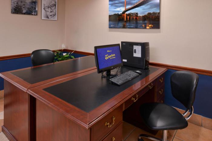 new victorian inn and suites
