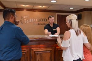 new victorian inn and suites