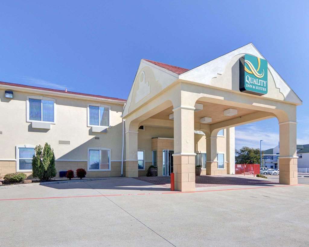 quality inn and suites terrell