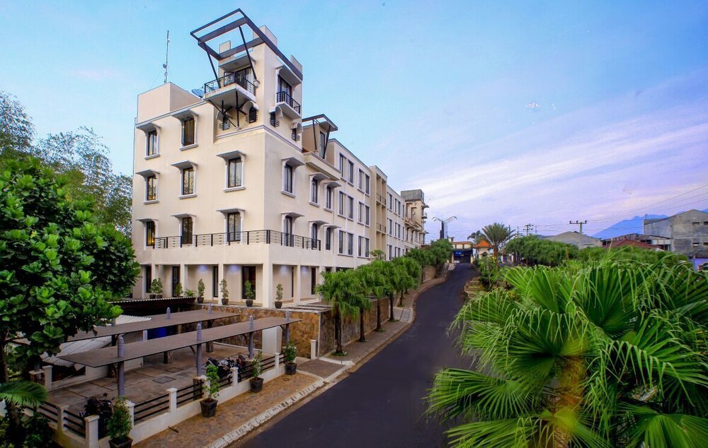 El Hotel Malang,Malang>>Batu,3 star