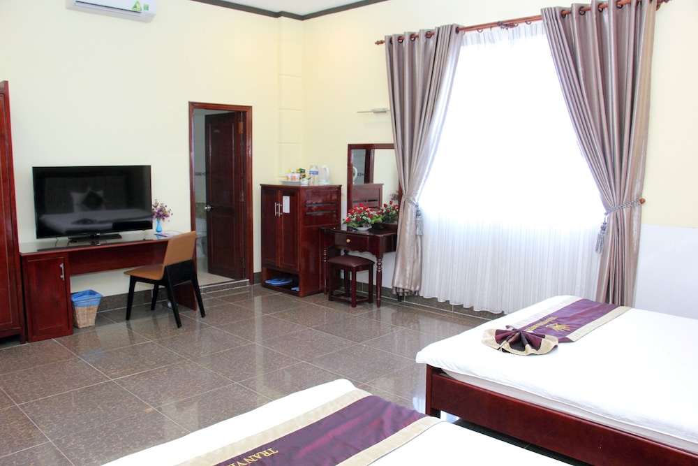 tran vinh hotel