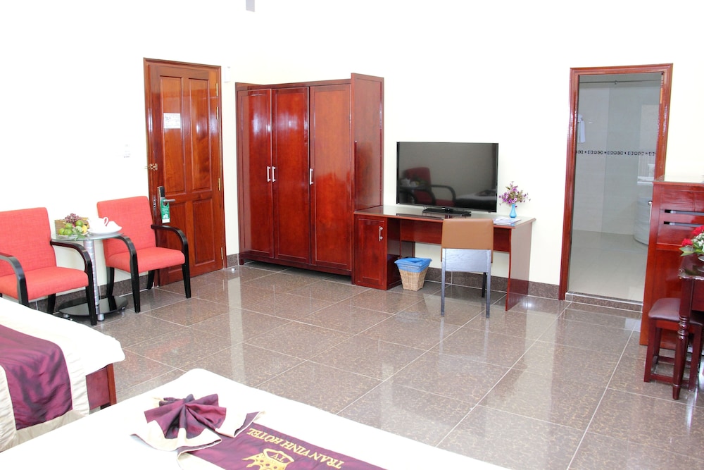 tran vinh hotel