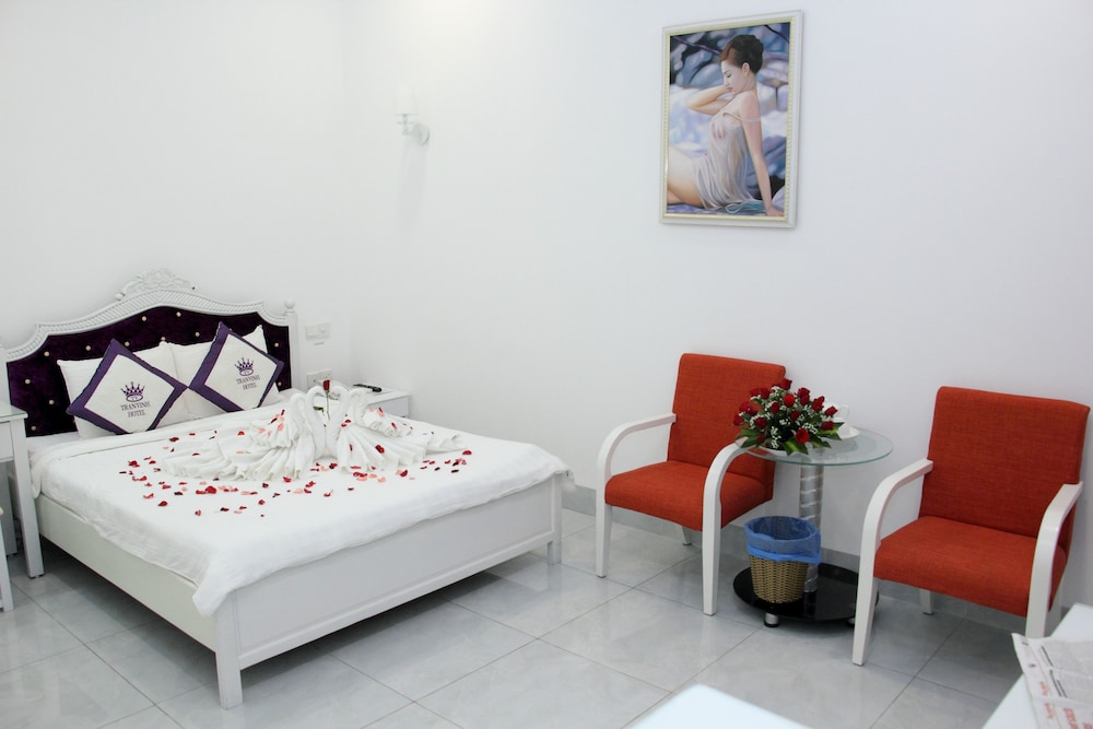 tran vinh hotel