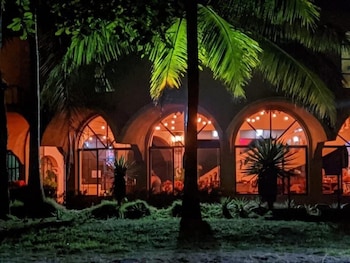 hotel delfin playa bejuco