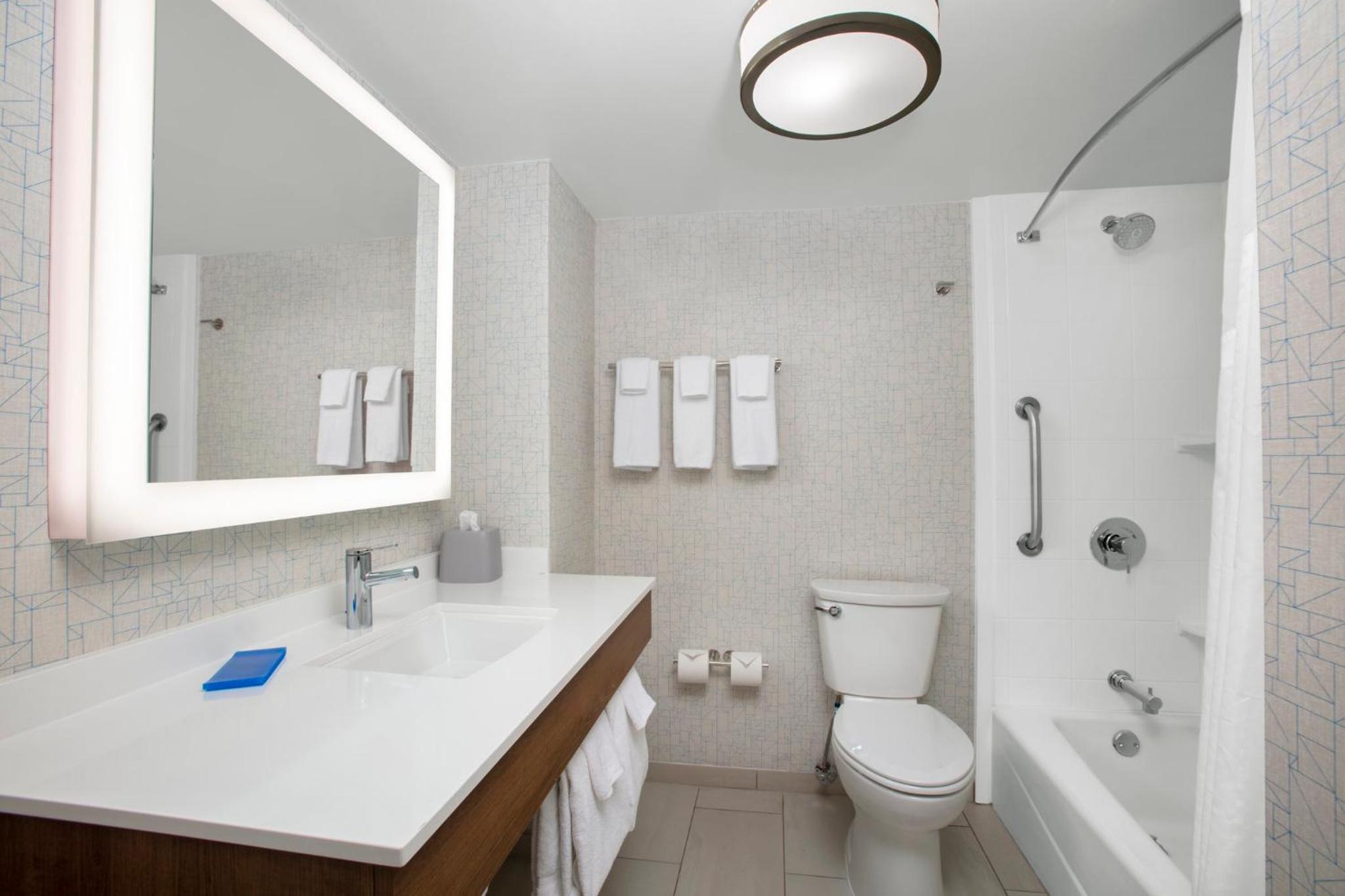 holiday inn express charleston civic center by ihg