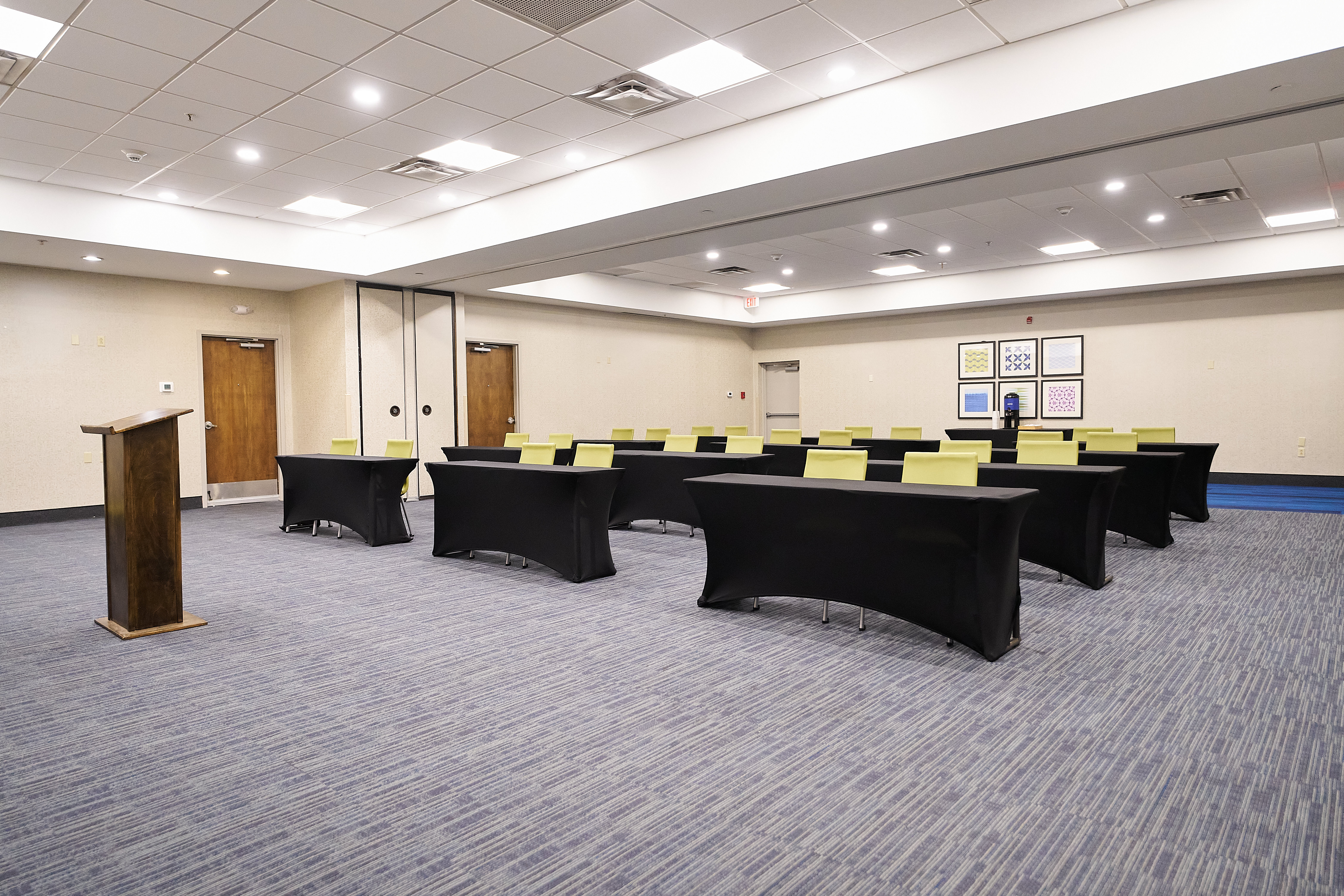 holiday inn express charleston civic center by ihg