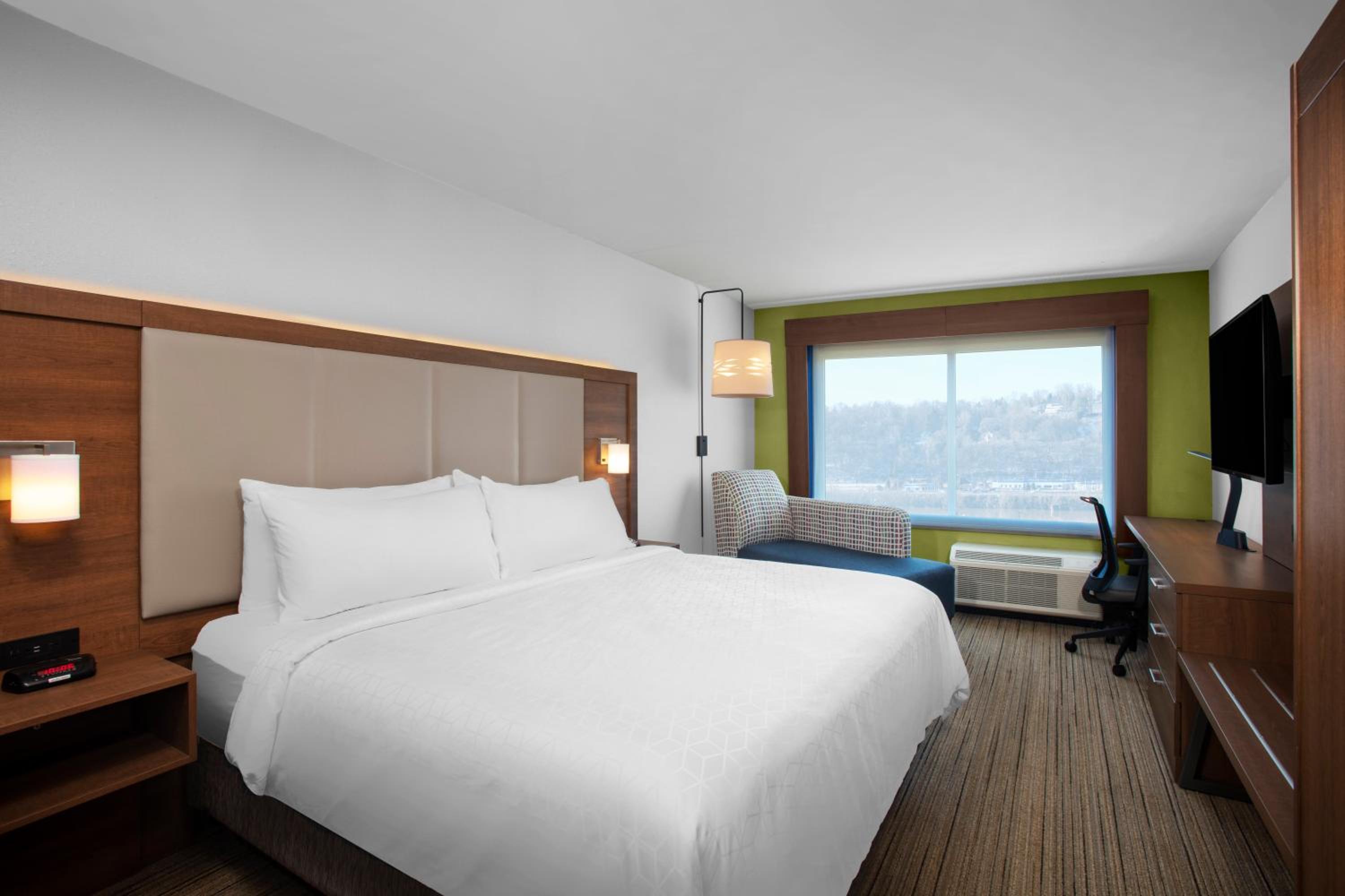 holiday inn express charleston civic center by ihg