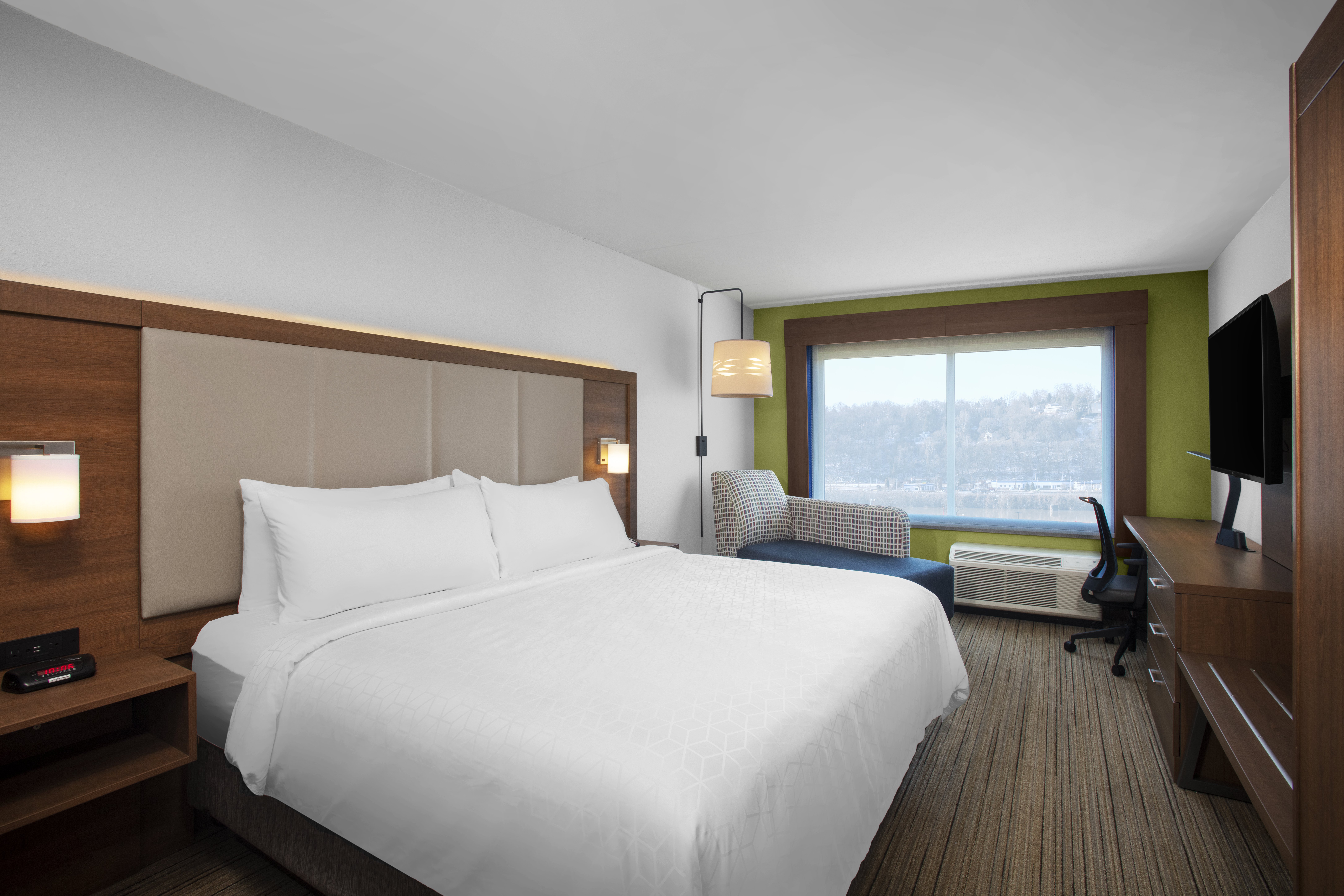 holiday inn express charleston civic center by ihg
